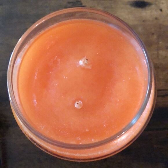 Discontinued Village Candle Mandarin Mango21.25 Oz - Picture 5 of 5